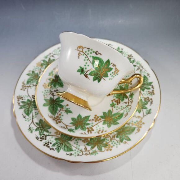 Shelley China Trio Gold Grape Vine #13616C Green Lunch Plate Tea Cup Saucer Set - Picture 1 of 10